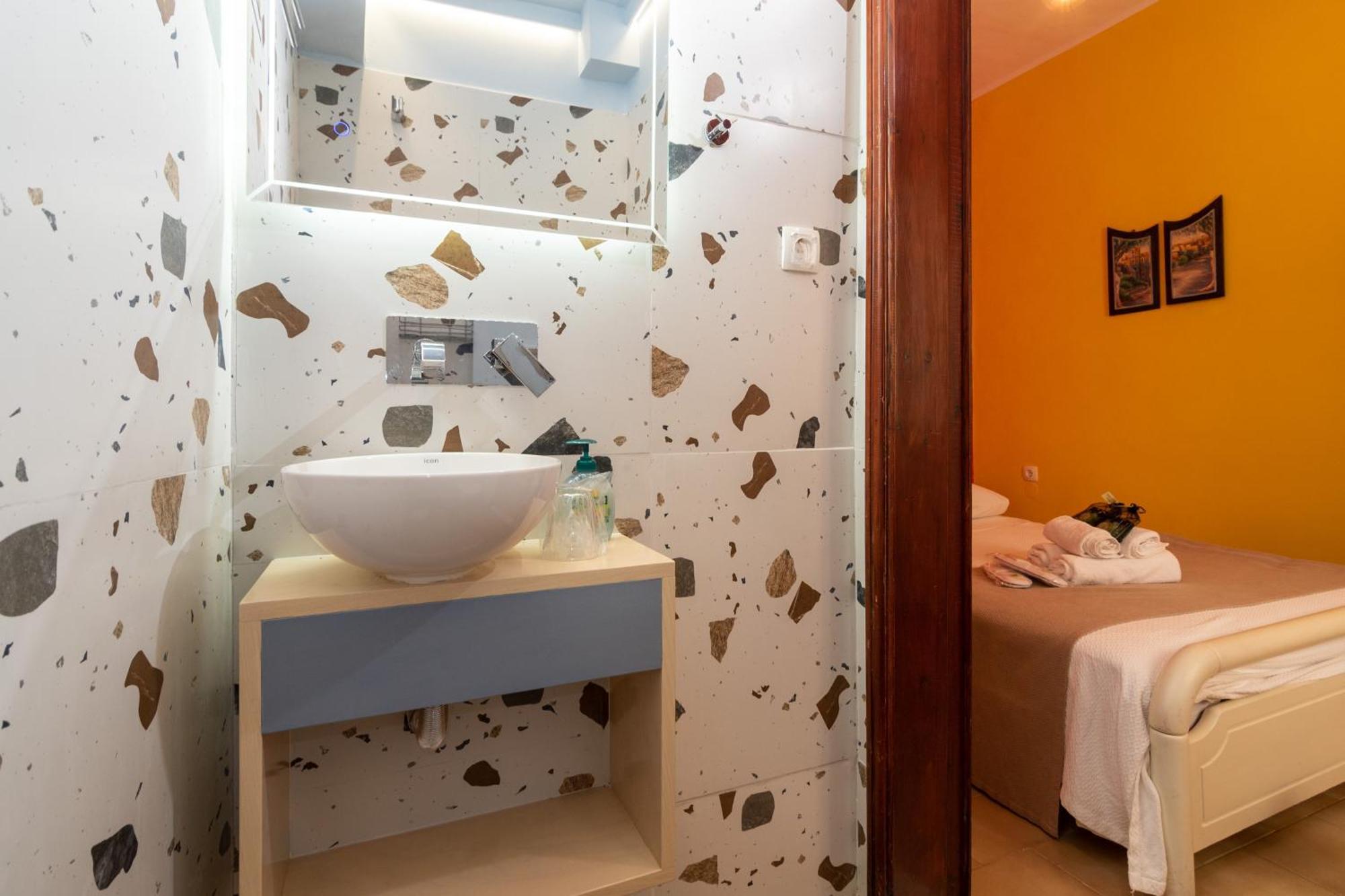 Niki Rooms Палеохора Экстерьер фото