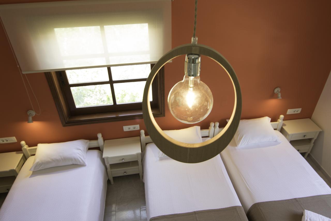 Niki Rooms Палеохора Экстерьер фото