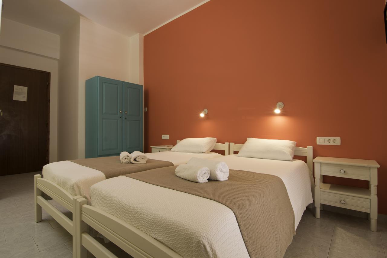 Niki Rooms Палеохора Экстерьер фото