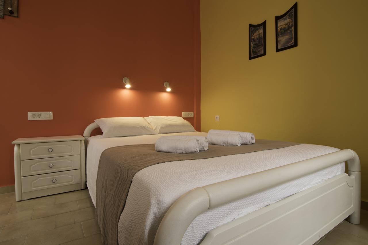 Niki Rooms Палеохора Экстерьер фото